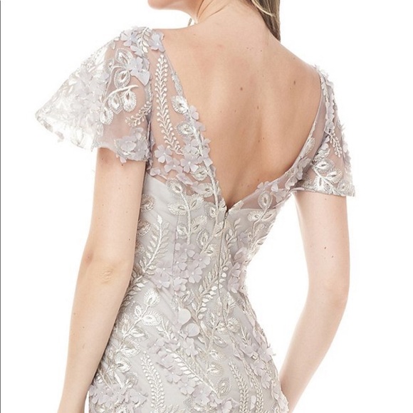 NWT {Carmen Marc Valvo} Mermaid Embroidered Gown - Picture 5 of 6